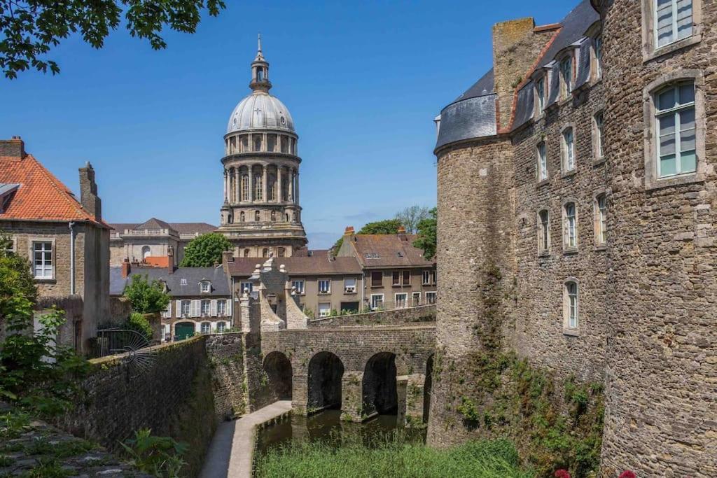 Aux Remparts De La Vieille Ville - 4P, Parking Boulogne-sur-Mer Exterior photo